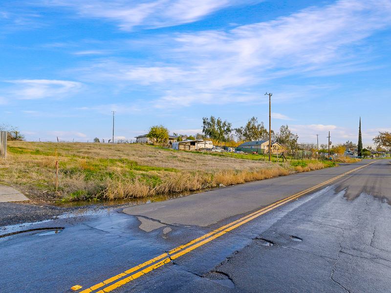 Least Expensive Lot Over 1/2 Acre : Oroville : Butte County : California