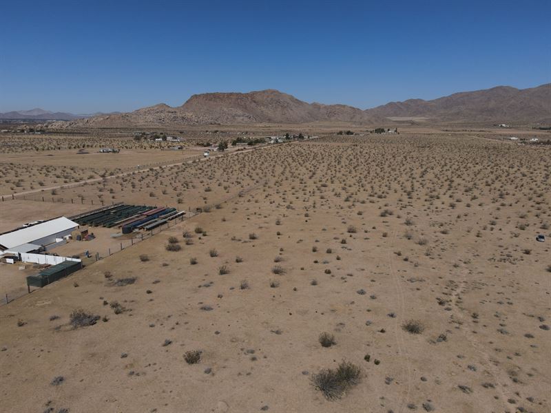 Seclusion Meets Adventure : Apple Valley : San Bernardino County : California