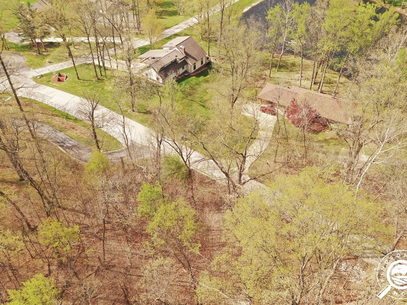 Hardwood Lands with a View : Martinsville : Morgan County : Indiana