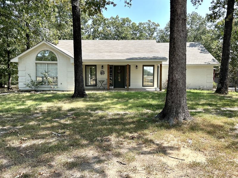 Updated Country Home Paris, TX : Paris : Lamar County : Texas