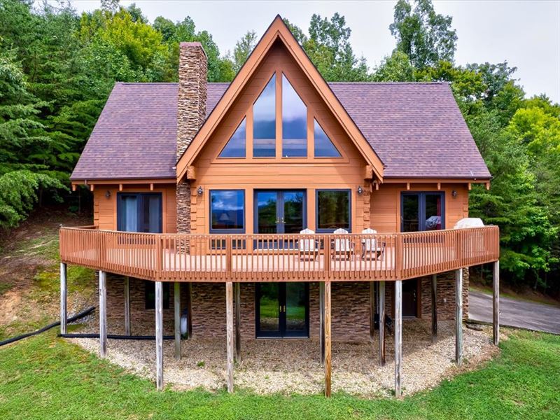 Log Home in The Mountains : New Tazewell : Claiborne County : Tennessee