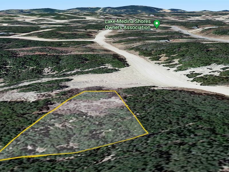 Escape The City to The Texas Hill : Bandera : Bandera County : Texas