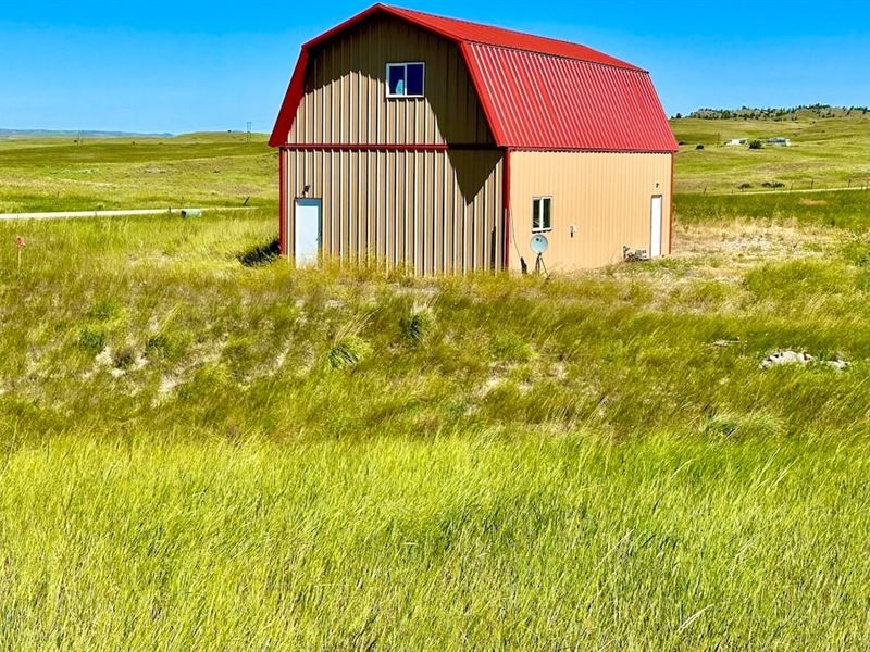 Mountain Views You Can't Refuse : Big Timber : Sweet Grass County : Montana