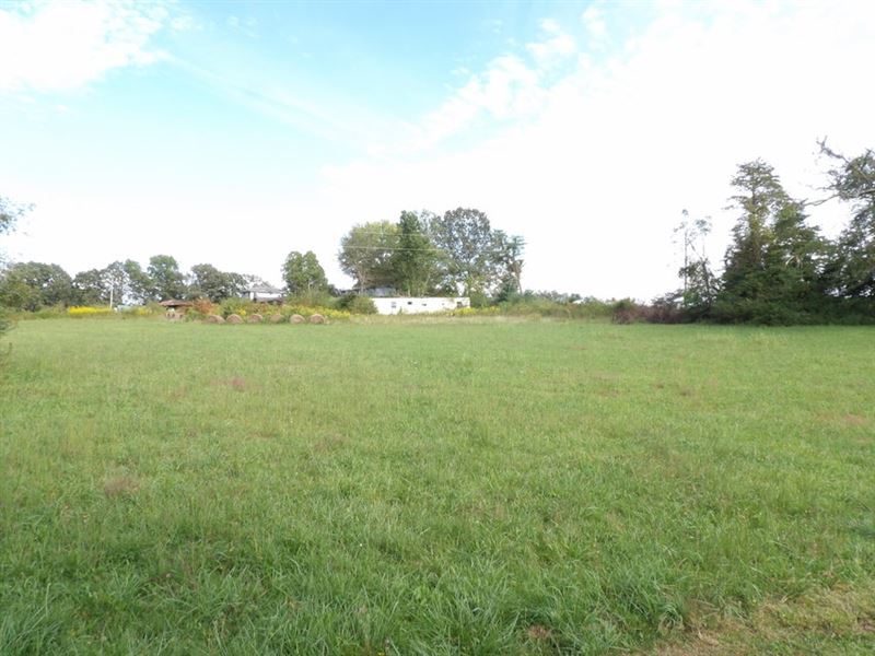 No Restrictions, Great Location : Pikeville : Bledsoe County : Tennessee