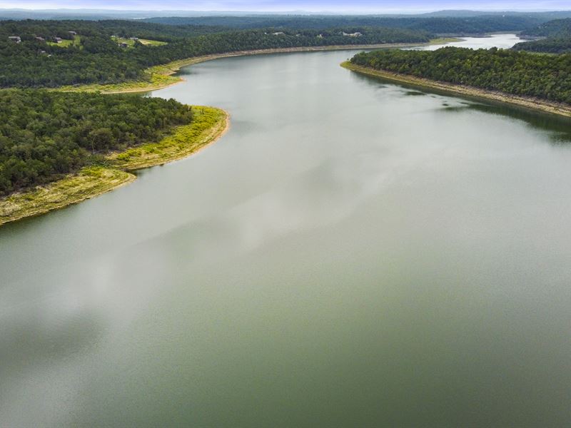 Land in Golf Community Near Lake : Isabella : Ozark County : Missouri