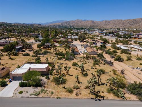 Create Your Desert Haven Here : Yucca Valley : San Bernardino County : California