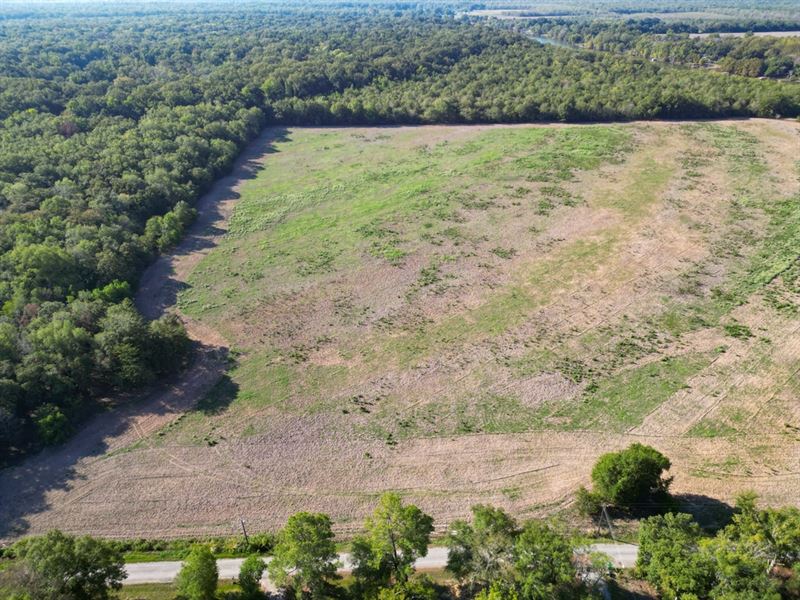 La, Caldwell Hebert Lots 10, 11 : Columbia : Caldwell Parish : Louisiana