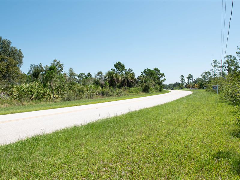 With Power, City Water & Paved Road : Port Charlotte : Charlotte County : Florida