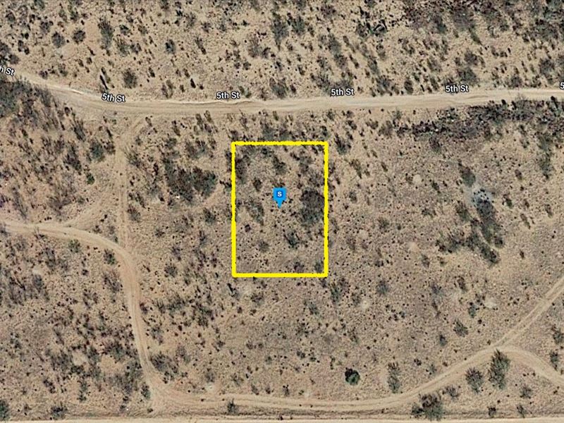 Quiet Living, Urban Convenience : Douglas : Cochise County : Arizona