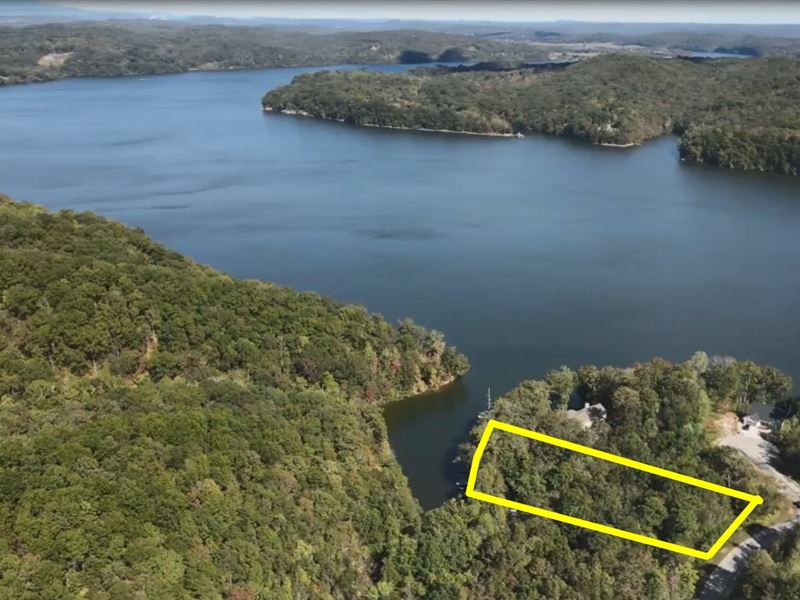 Views of Watts Bar, Tennessee River : Rockwood : Roane County : Tennessee