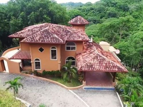Beautiful Property in Playa Samara : Samara Guanacaste : Costa Rica