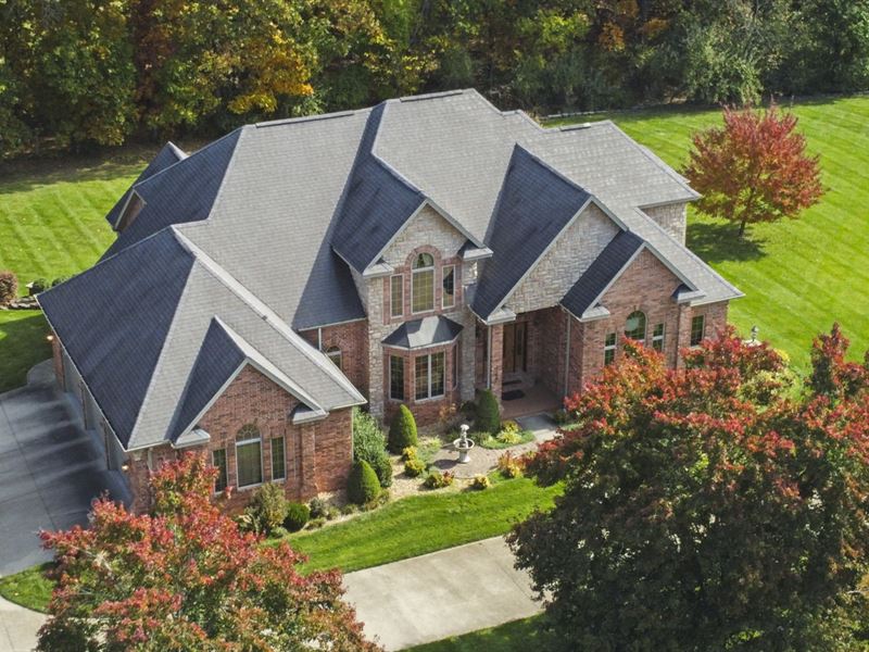 Luxury Country Club Home : West Plains : Howell County : Missouri