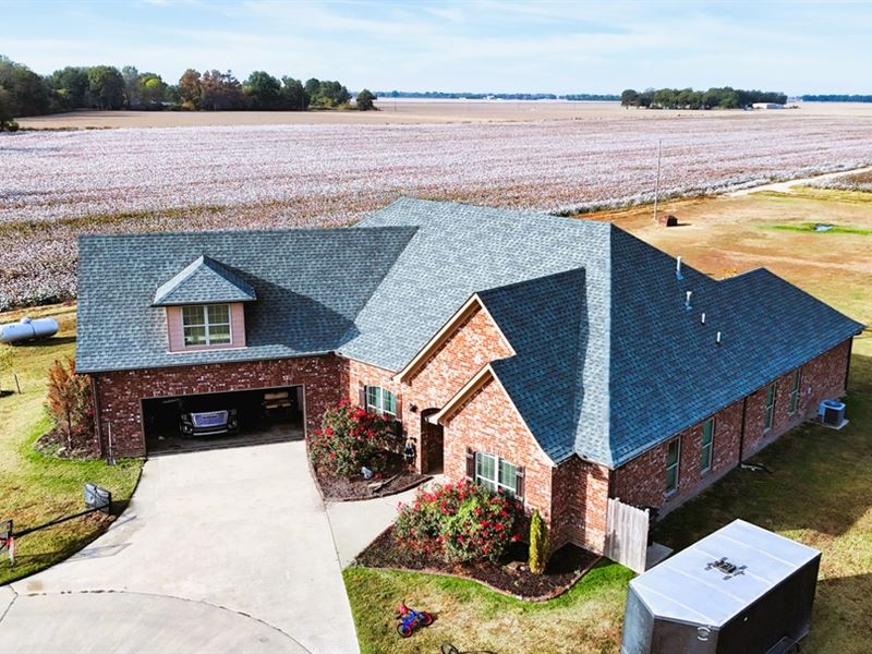 Home On 1.7 Acres in Merigold, MS : Merigold : Bolivar County : Mississippi