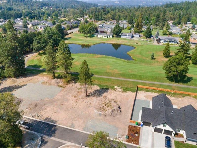 Luxury Lot with Golf Course View : Grants Pass : Josephine County : Oregon