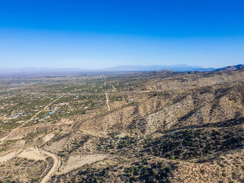 Live Your Desert Dream Now : Pinon Hills : San Bernardino County : California