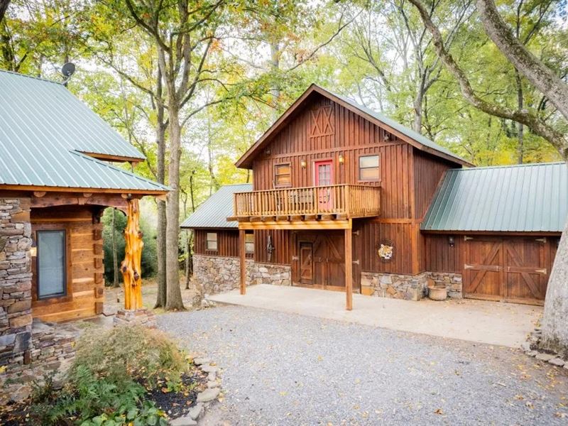 Little Red River Lodge : Wilburn : Cleburne County : Arkansas