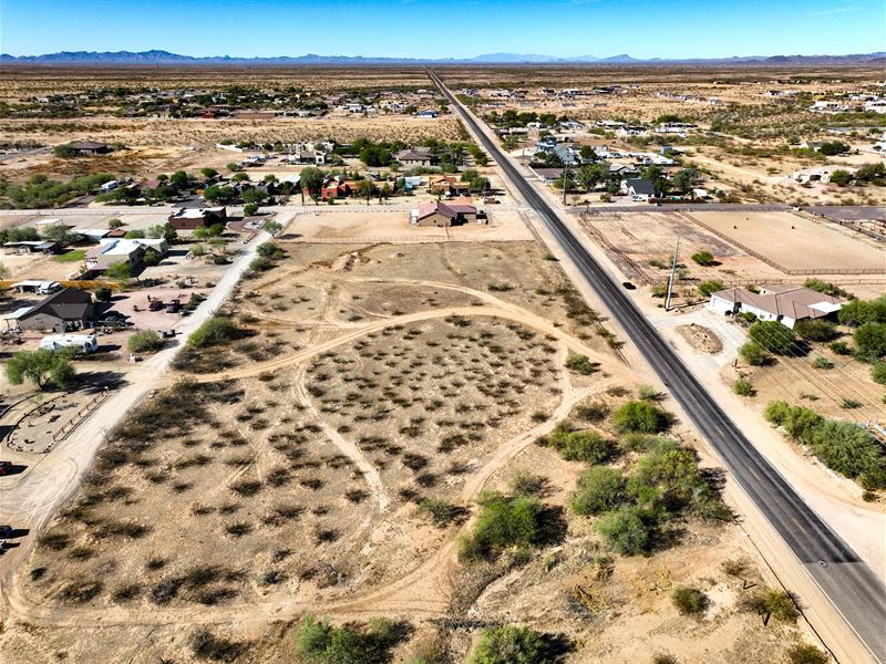Power & Paved Road, Dual Access : Wittmann : Maricopa County : Arizona