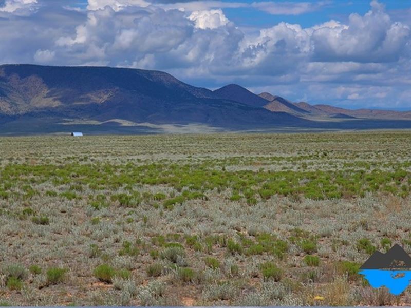 Mountain Cabin, Rivers & Dunes : San Luis : Conejos County : Colorado