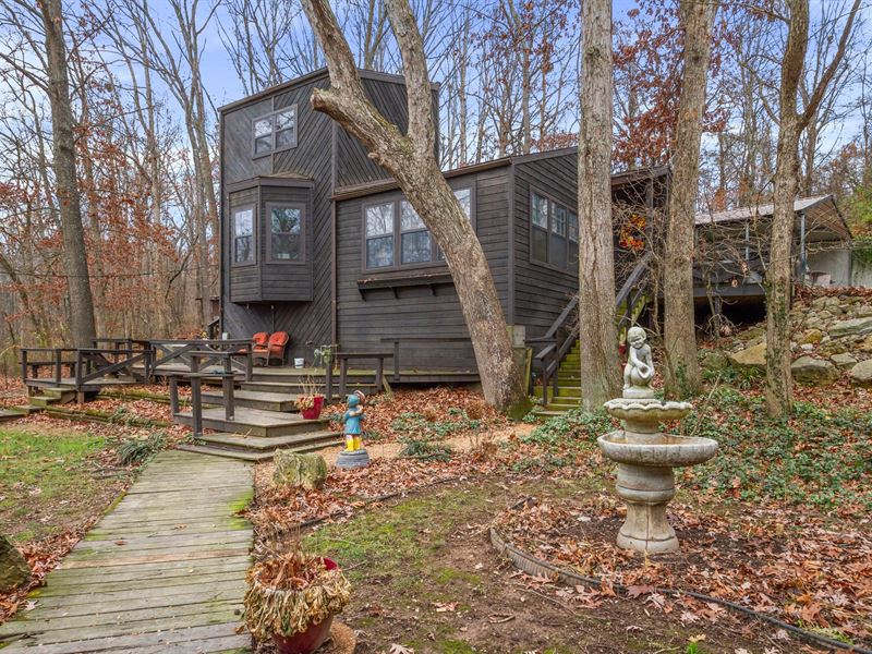 Cedar-Sided Home and Gardens : Willow Springs : Howell County : Missouri