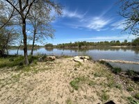 Secluded Missouri River Retreat : Wathena : Doniphan County : Kansas