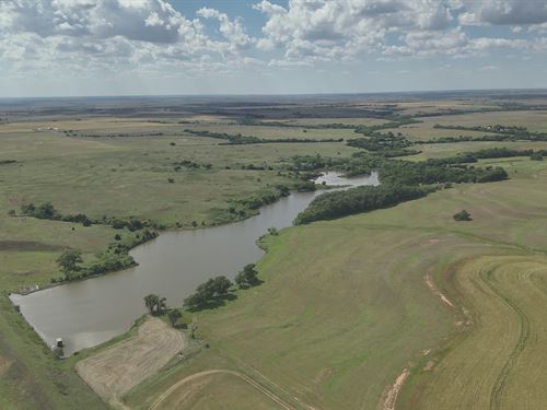 160+/- Acres of Farm / Grassland : Ok : Custer County : Oklahoma