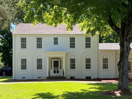 Home in Neshoba County at 423 Pecan : Philadelphia : Neshoba County : Mississippi