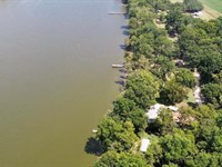 Home in Bolivar County on Old River : Gunnison : Bolivar County : Mississippi