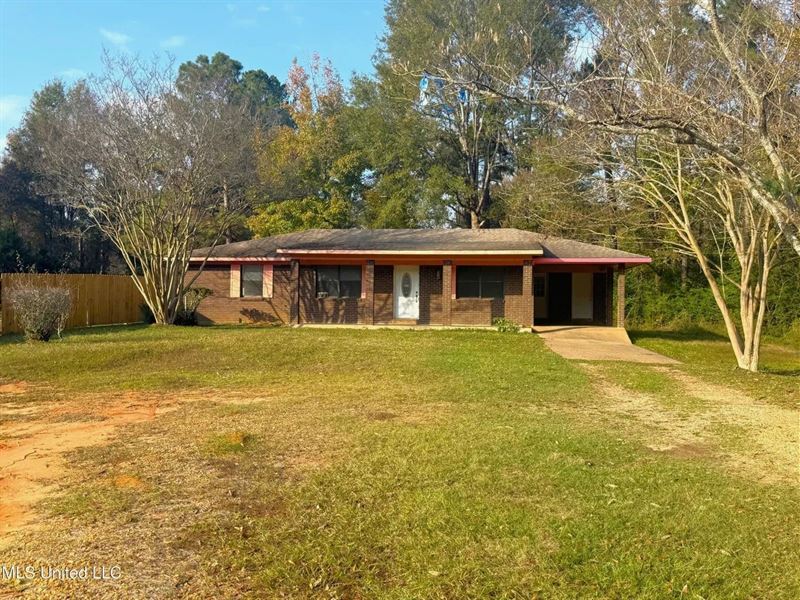 Brick Ranch Style Country Home : Magnolia : Pike County : Mississippi