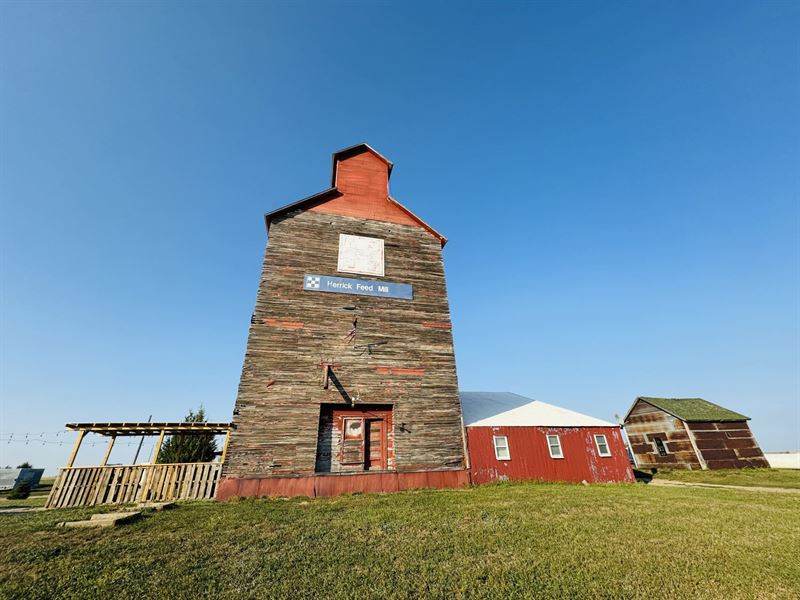 Highway 18 Bar, Lodge and Home : Herrick : Gregory County : South Dakota