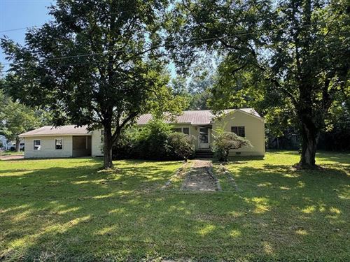 Home on Corner Lot in Brookhaven : Brookhaven : Lincoln County : Mississippi