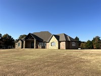 Custom Built Home on 40 Acres : Perkins : Payne County : Oklahoma