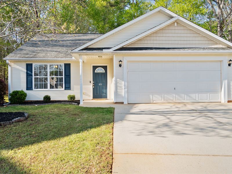 Family Home Overlooking Creek : Spartanburg : Spartanburg County : South Carolina