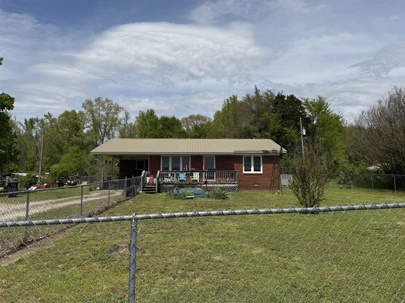 Hobby Farm for Sale in TN with Pond : Morris Chapel : Hardin County : Tennessee