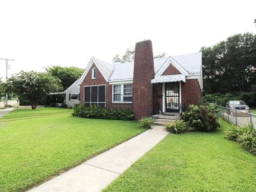 Home in Grenada County at 865 Fairf : Grenada : Mississippi