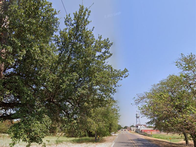 1.73 Acres in Whitney, Texas : Whitney : Hill County : Texas