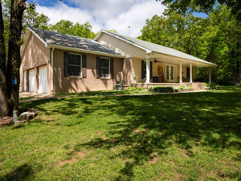 Brick Home Near Country Club : West Plains : Howell County : Missouri