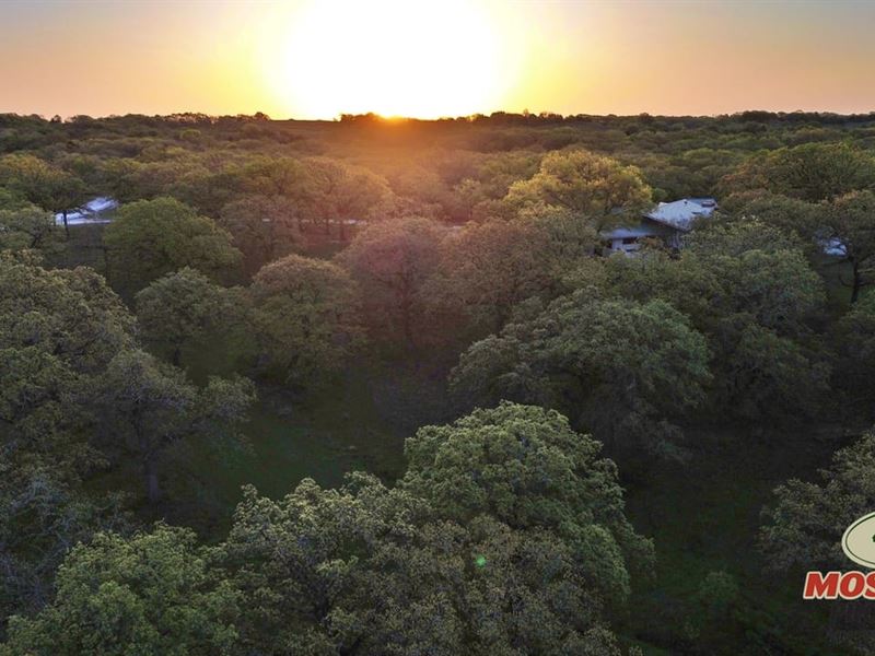 North Texas Hill Country Recreation : Muenster : Cooke County : Texas