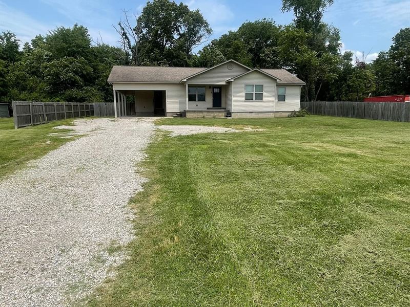 3 Bed, 2 Bath Home for Sale in Popl : Poplar Bluff : Butler County : Missouri