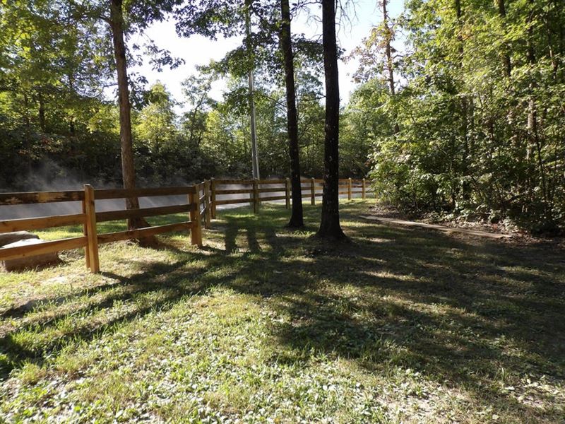 No Restrictions, Utilities, Well : Pikeville : Bledsoe County : Tennessee
