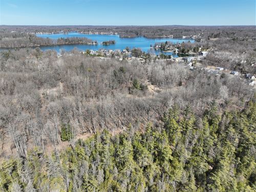 Lakeville Corners, 32 Acres : Leonard : Oakland County : Michigan