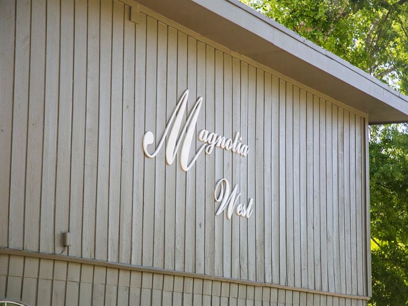 Magnolia West 215, 2 Bed/1 Bath : Huntsville : Walker County : Texas