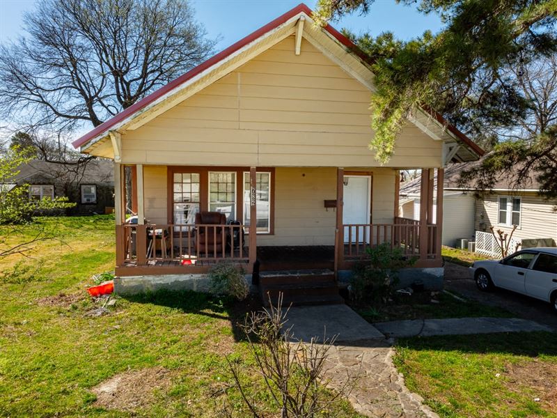 House, 2-Bed, 1-Bath, Extra 1/2 Lot : Batesville : Independence County : Arkansas