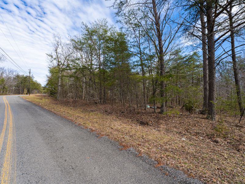 2.7 Acres of Unrestricted Land : Pikeville : Bledsoe County : Tennessee