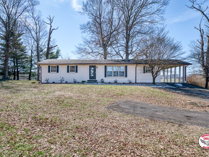 Brick Home & 1.27 Acre Lot : Moss : Clay County : Tennessee