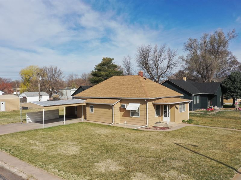 1007 Court St : Imperial : Chase County : Nebraska