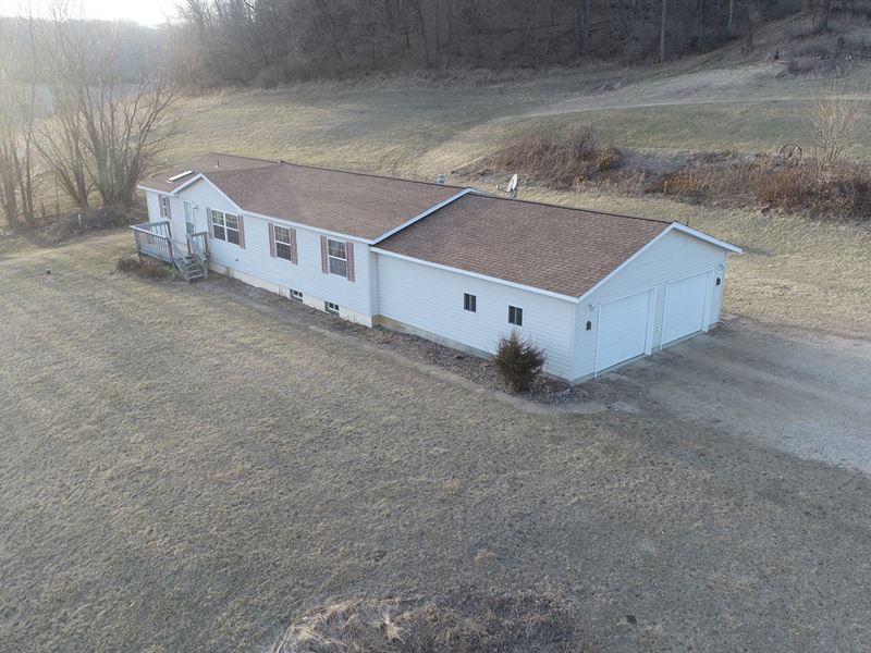 15.82 Acres, Home Buffalo County : Alma : Buffalo County : Wisconsin