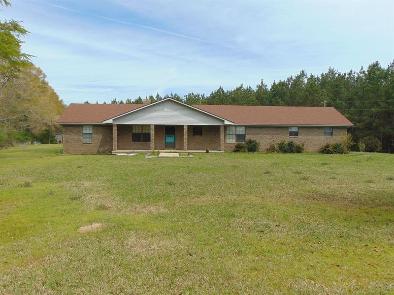Living on The Lake : Wesson : Lincoln County : Mississippi