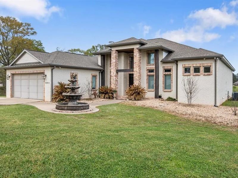 Luxury Waterfront Home, 5Br, 3.5Ba : McComb : Pike County : Mississippi