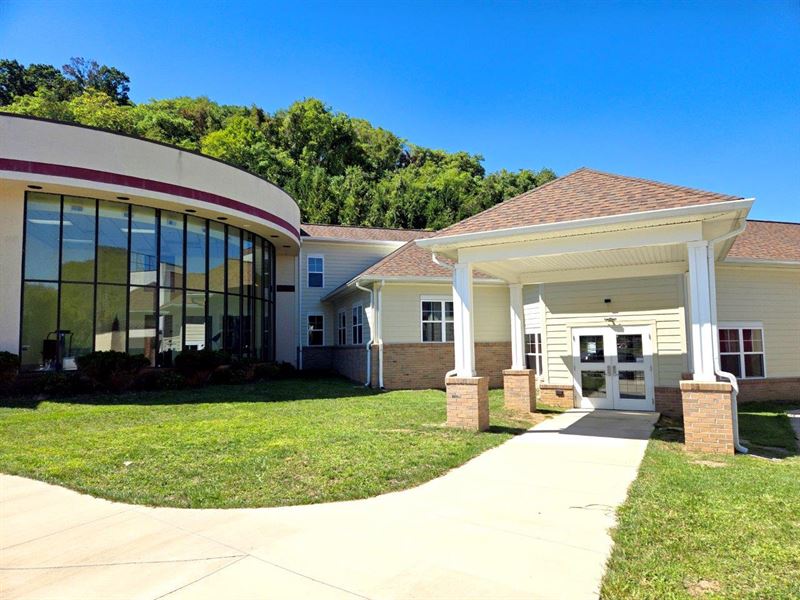 Memory Care Facility Auction : Covington : Alleghany County : Virginia