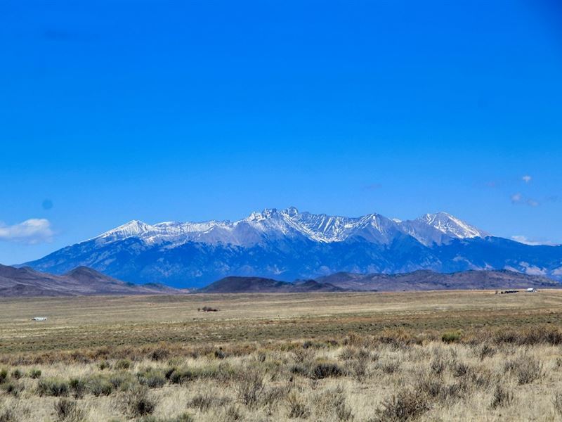 Close to River, Mountain Views : San Luis : Costilla County : Colorado